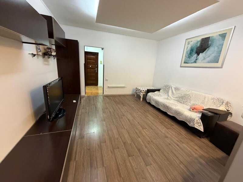 Titan, Piata Minis, bloc 1978, 74 mp.