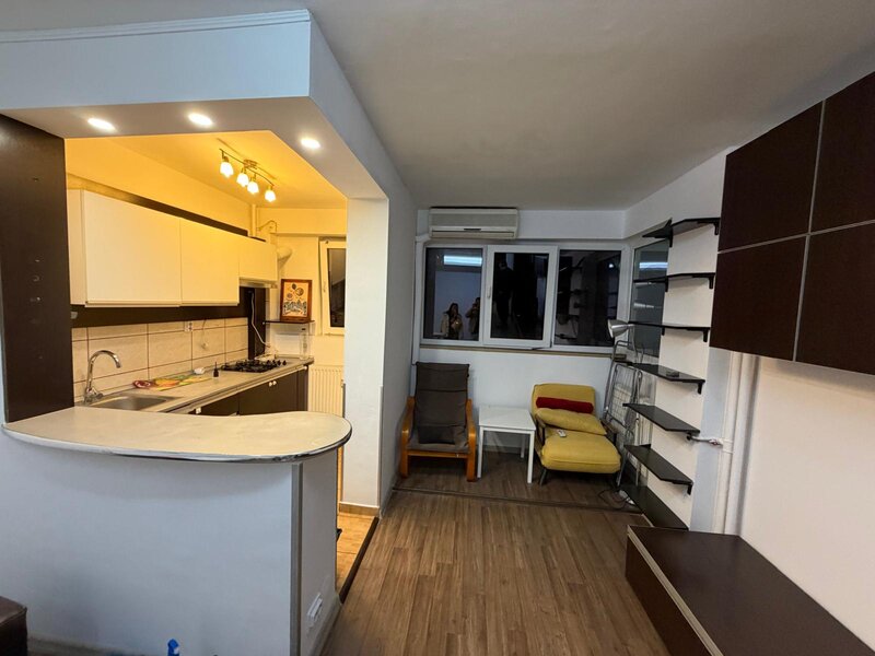 Titan, Piata Minis, bloc 1978, 74 mp.